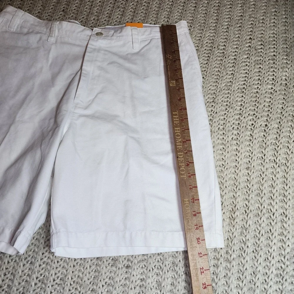 NWT Men's IZOD Utility Cargo Shorts 9